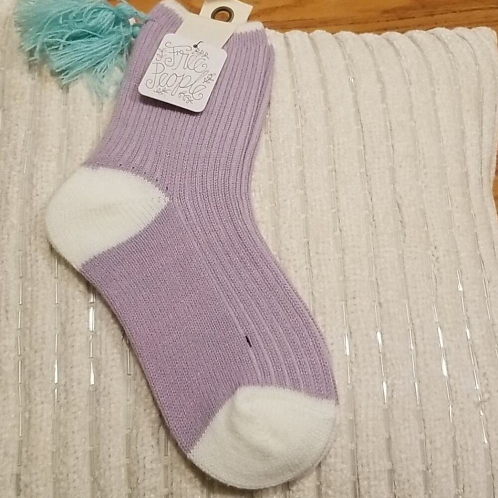 FREE PEOPLE Women’s socks. Lavender. One size. - Picture 4 of 6